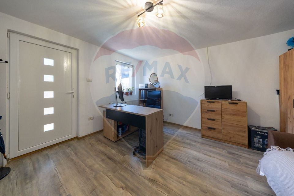 4 room House / Villa for sale