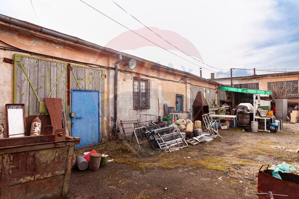 Spațiu comercial,hale 745+ teren 2728 mp Eftimie Murgu