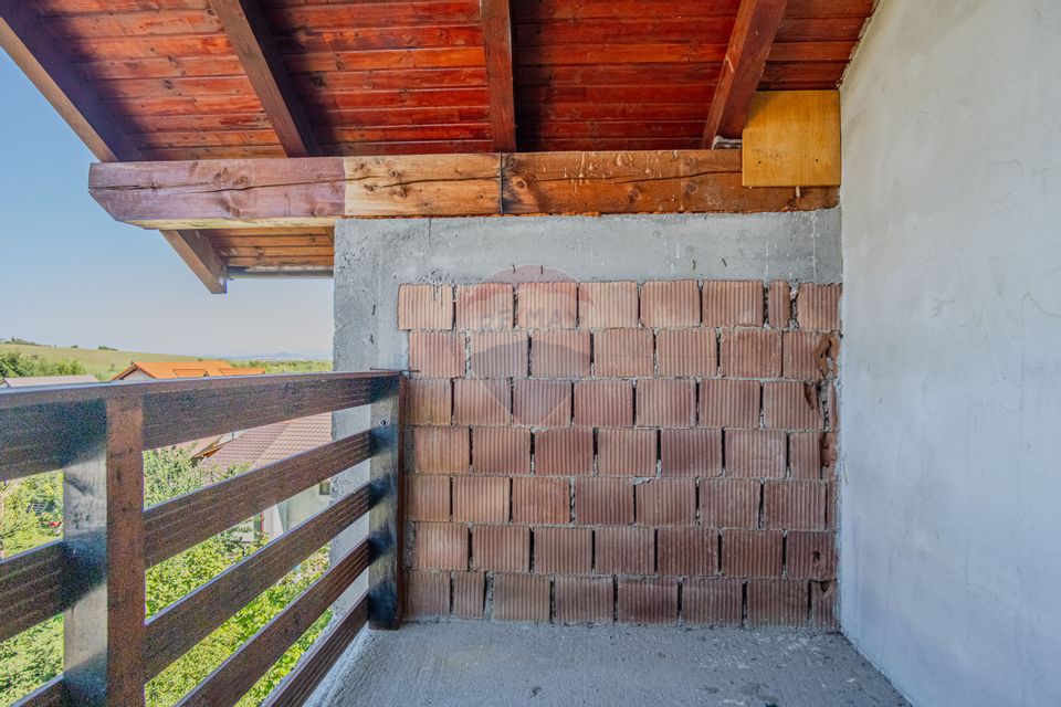 Casa de vanzare 7 camere | CURTE 953 mp | Colonia 1 Mai | COMISION 0 |