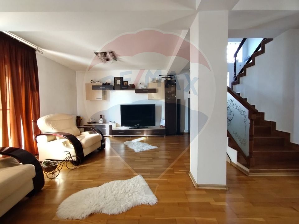 6 room House / Villa for sale, Periferie area