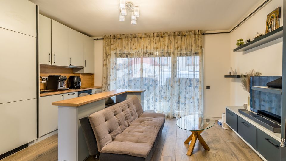 Apartament cu gradina,3 camere modern, garaj, boxa, Comision 0%