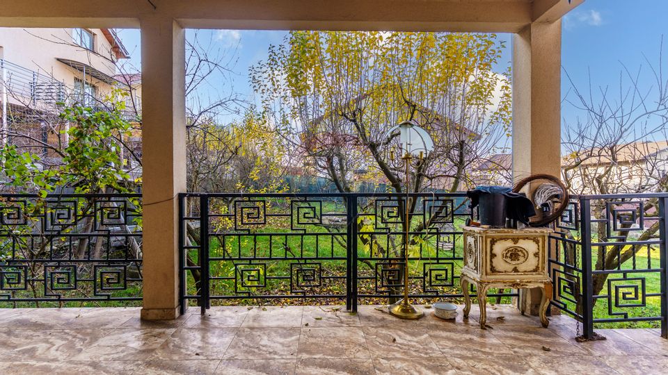 Casă / Vilă cu 5 camere de închiriat, Comision 0%