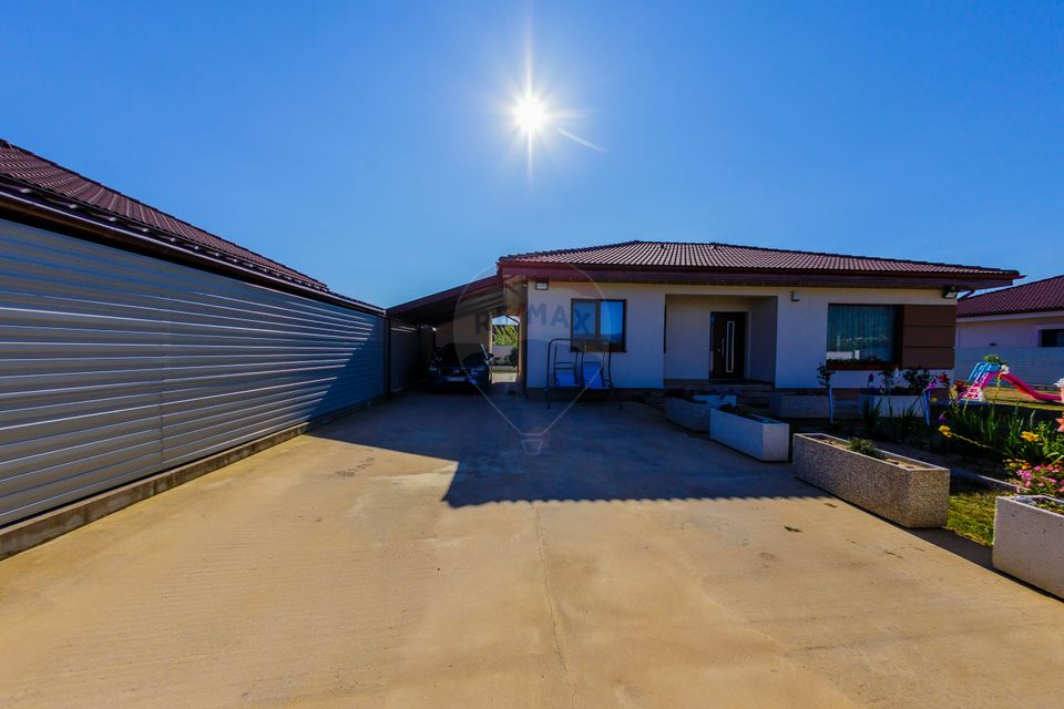 4 room House / Villa for sale