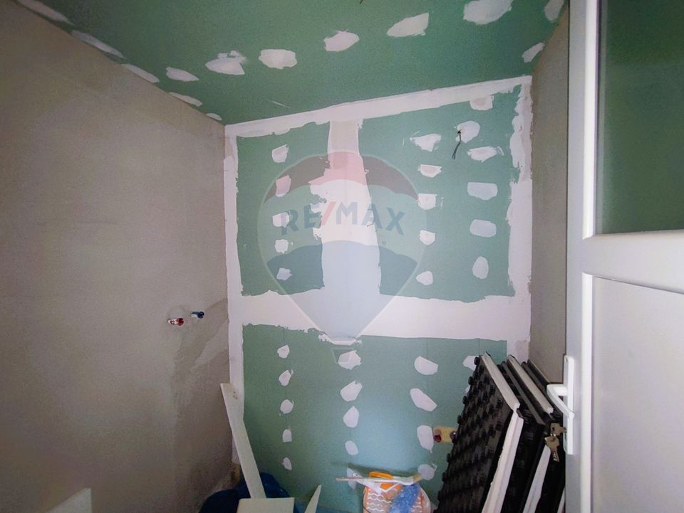 Casă / Vilă cu 3 camere de vânzare în zona Sud