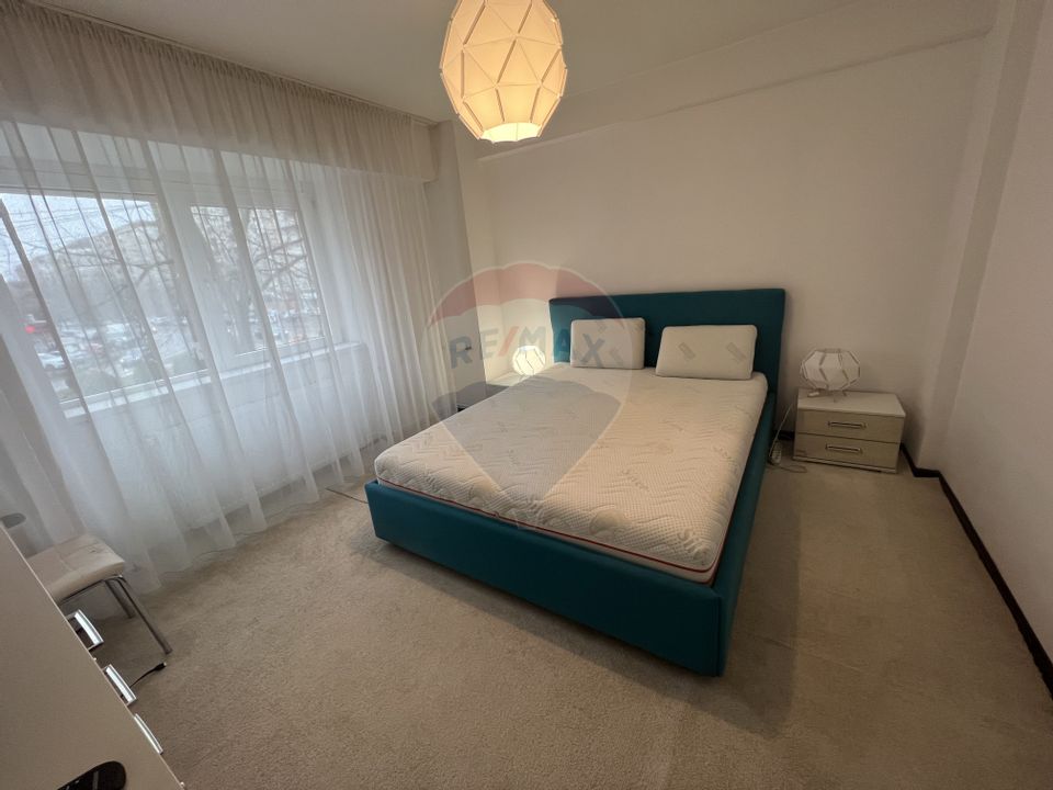Apartament cu 4 camere, de închiriat, în zona Mega Image Rogerius
