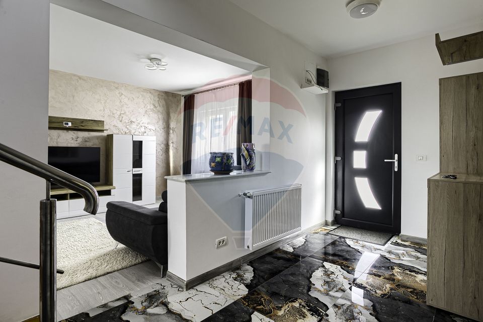 Casă de închiriat în cartierul Athena, zona 6 Vânători