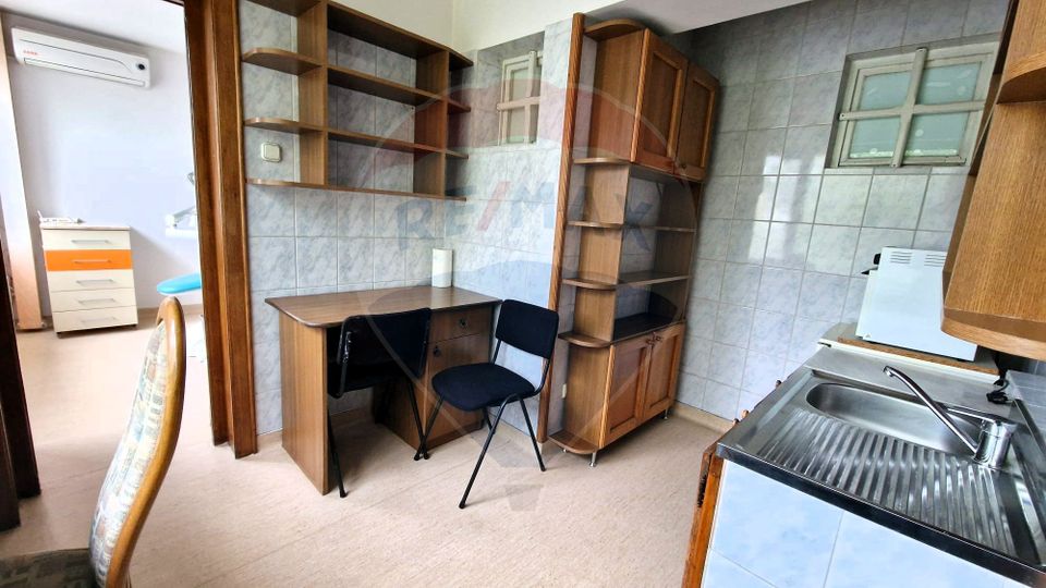 22sq.m Commercial Space for rent, Republicii area