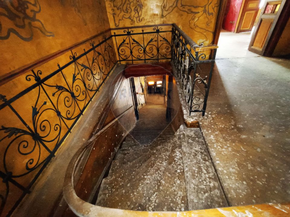 Vanzare Vila Interbelica Stradala, Pta Regina Maria, Ocazie Investitie