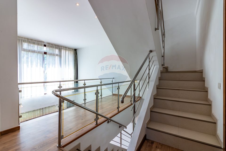 Casă / Vilă în Pipera de inchiriat, Iancu Nicolae, 5 x parcare