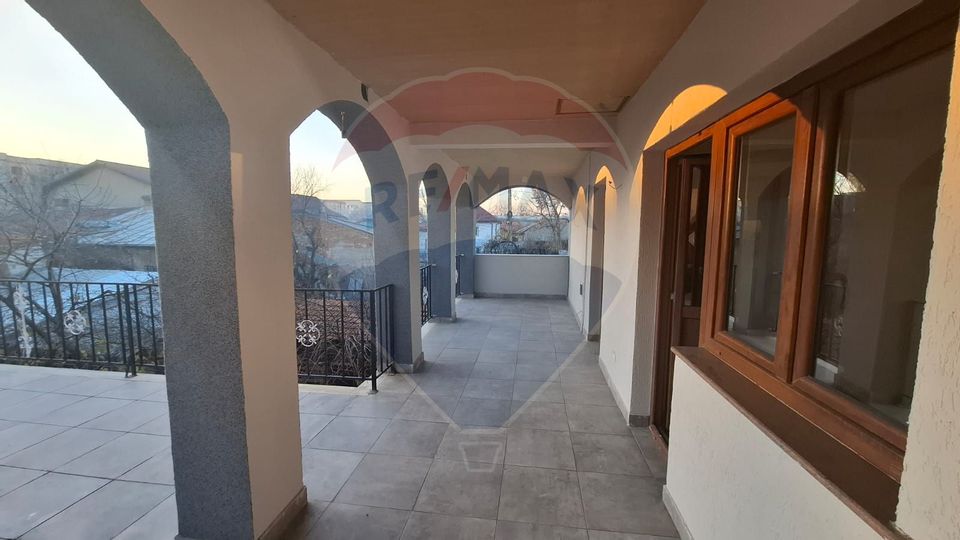 5 room House / Villa for rent, George Enescu area