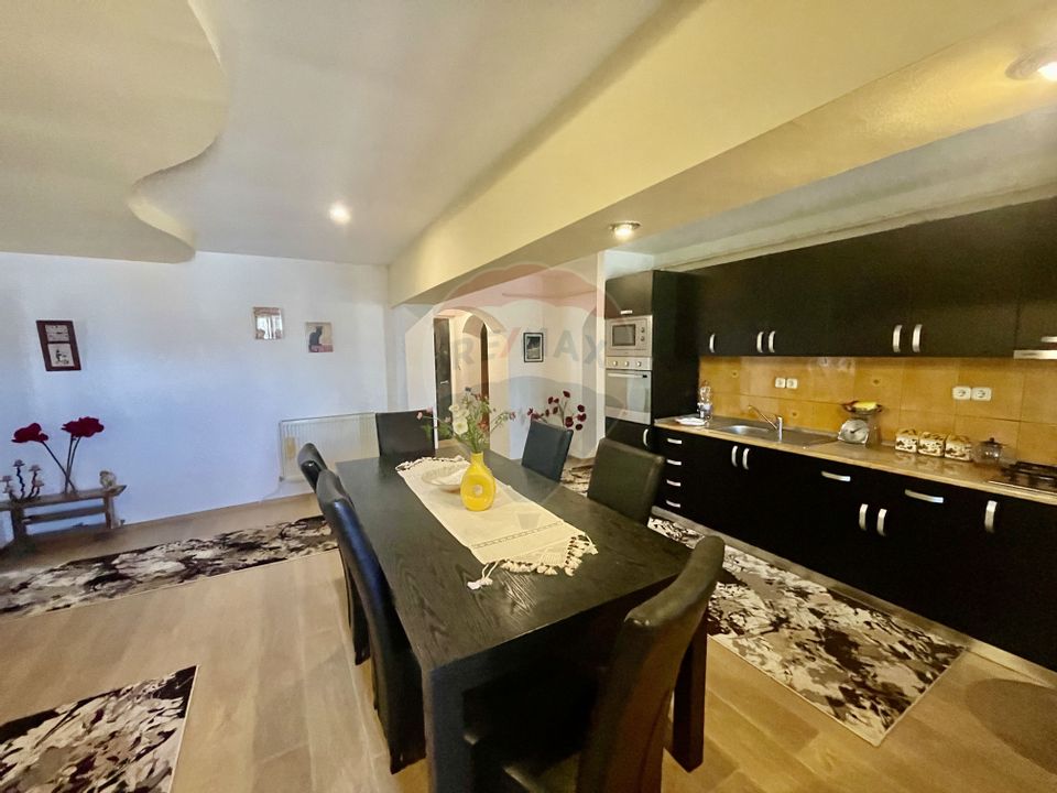 4 room Apartment for sale, Est area