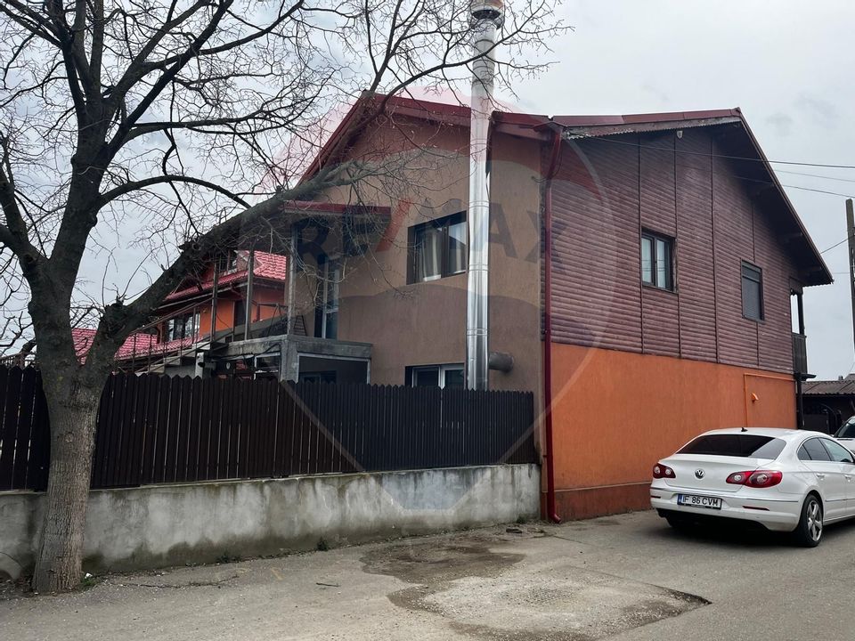 7 room House / Villa for sale