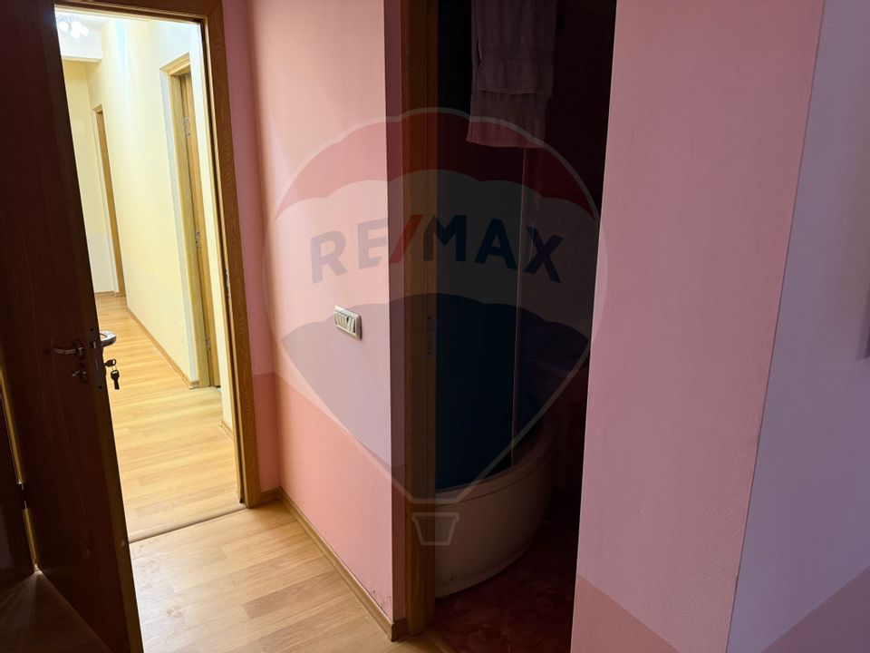 VANZARE Apartament cu 3 camere in zona Voluntari
