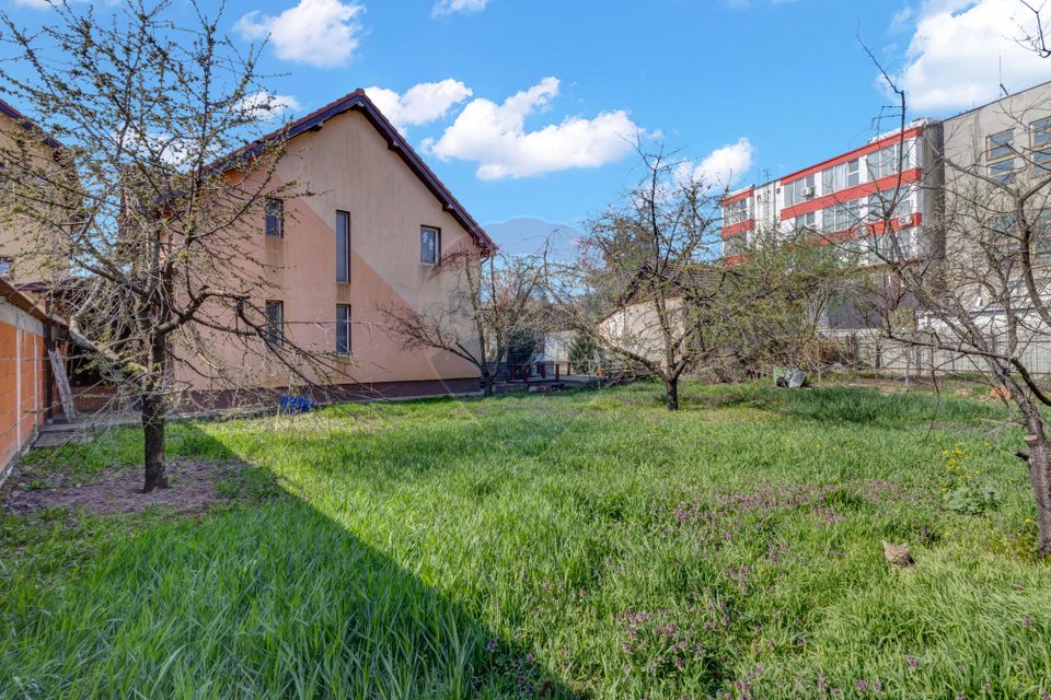 8 room House / Villa for sale, Ultracentral area