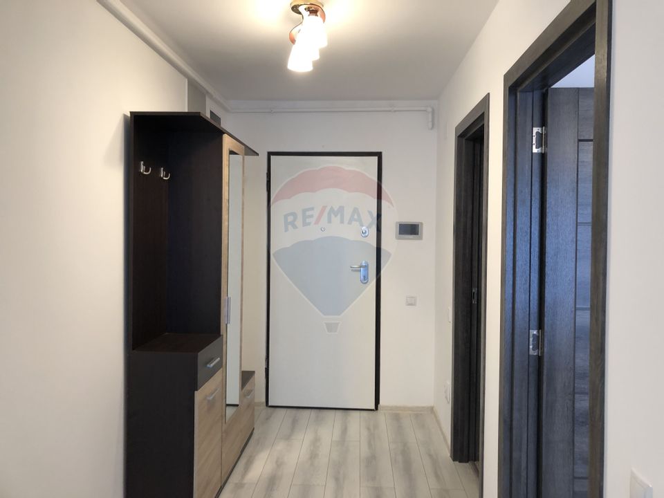 Apartament cu 2 camere de închiriat, bloc nou, prima închiriere