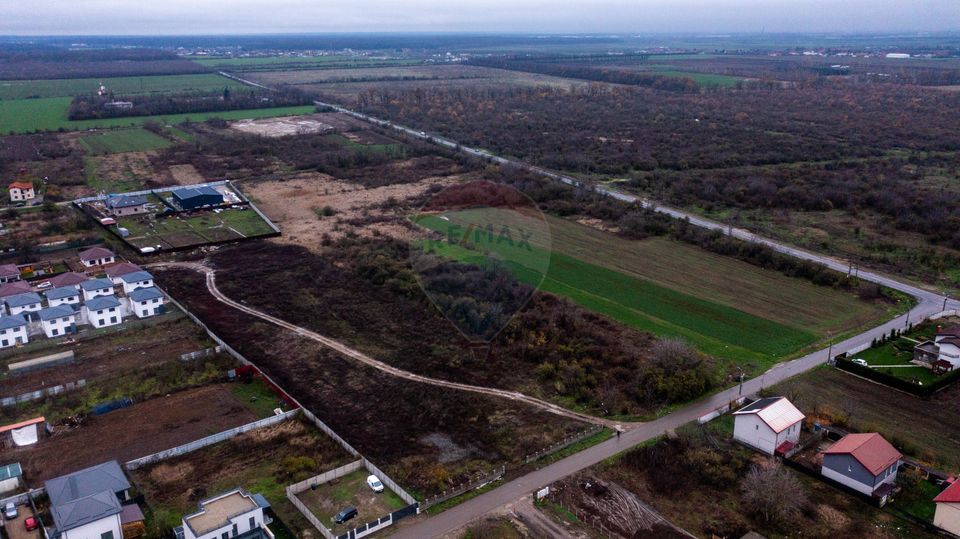 Vanzare teren intravilan 10.000mp Afumati - Strada Teiului