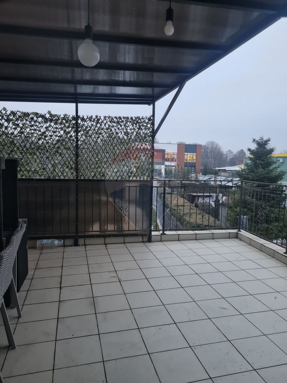 Apartament cu 3 camere de inchiriat la etajul 1