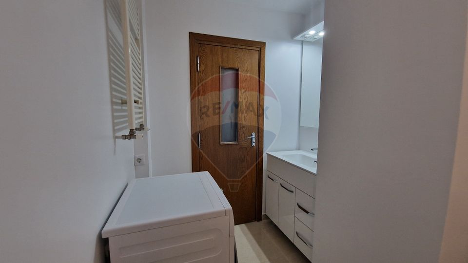 Apartament cu 3 camere de închiriat pe Calea Calarasilor