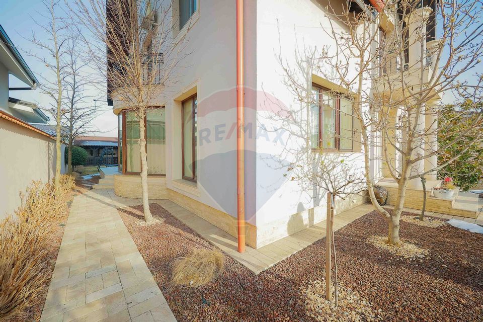 5 room House / Villa for sale, Nufarul area