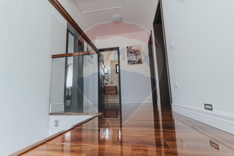 Ready to Move Family Home with Heated Pool – Gheorghe Doja Street, Ora