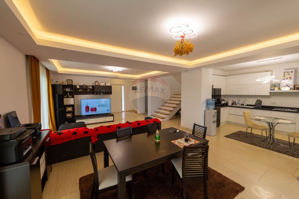 House - Villa 4 rooms in Pantelimon Magic Lake, Cernica forest