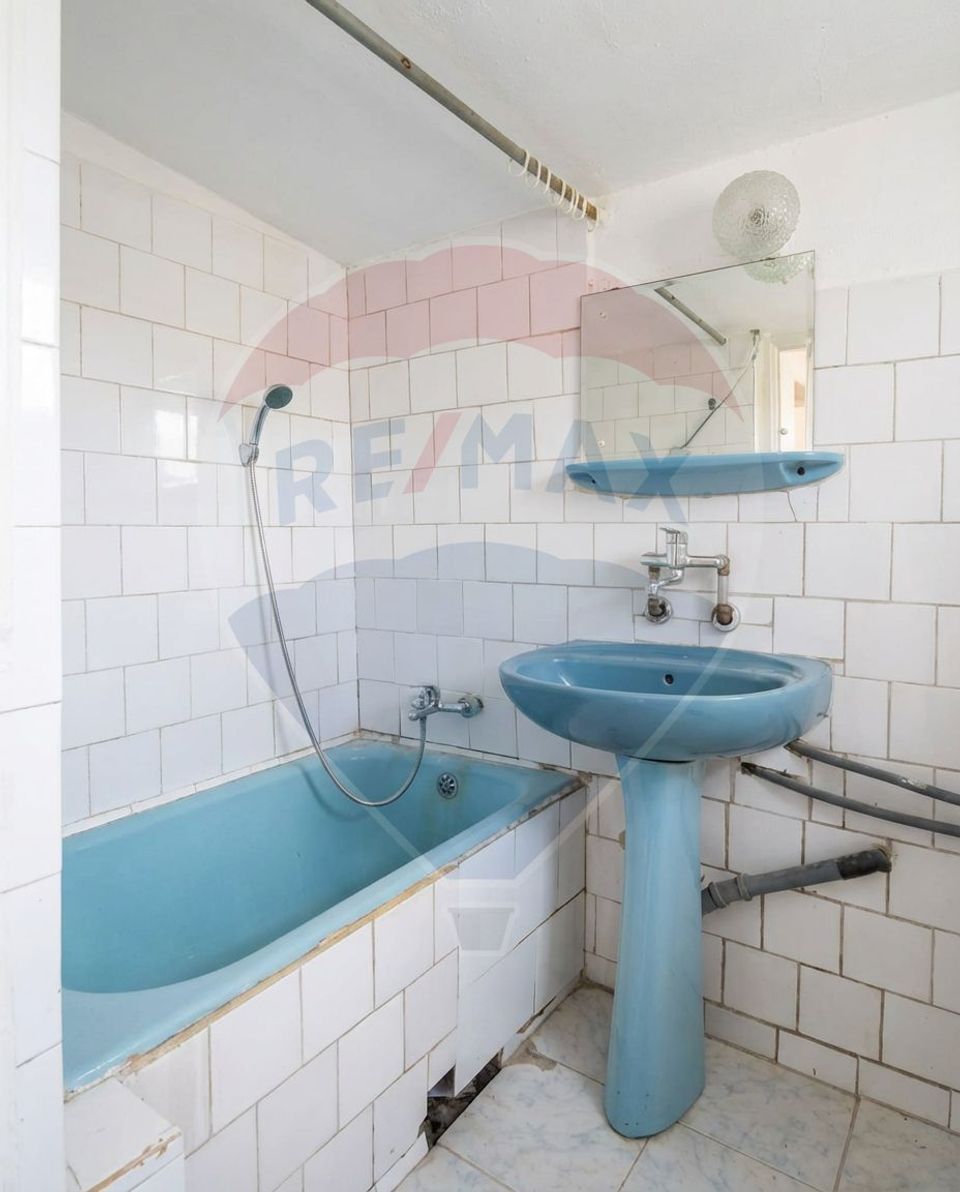 Apartament cu 2 camere in curte comuna - str. Ana Ipatescu