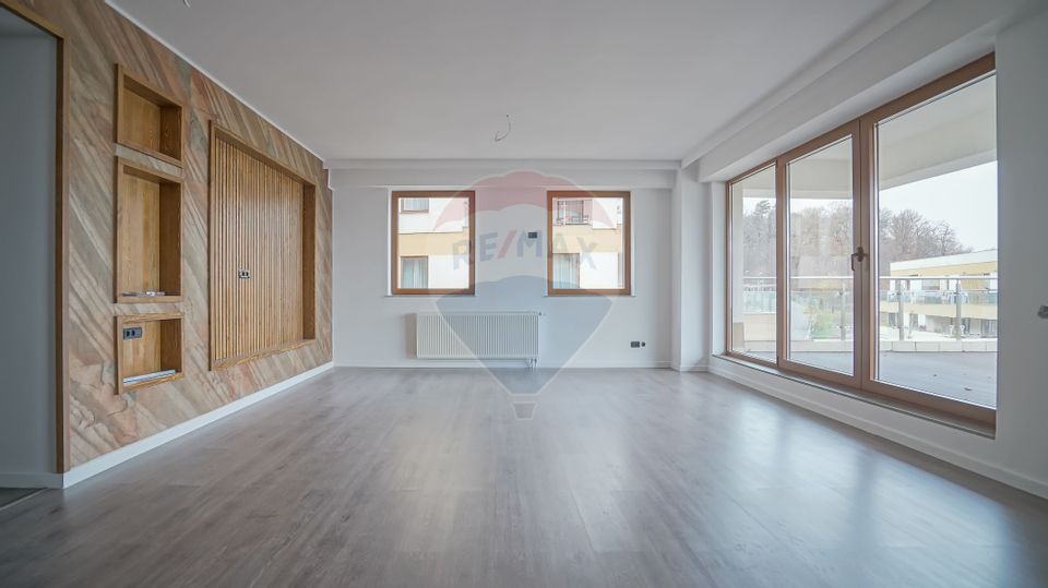 Comision 0% !Apartament cu 4 camere de vânzare în zona Drumul Poienii