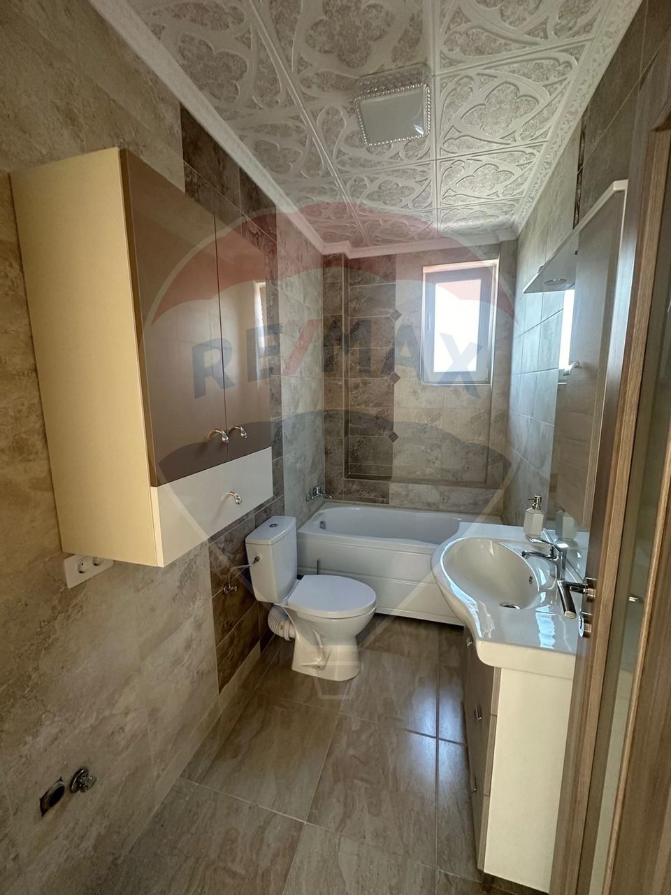 Apartamente de Vanzare - 3 camere 0% comision - Bârnova