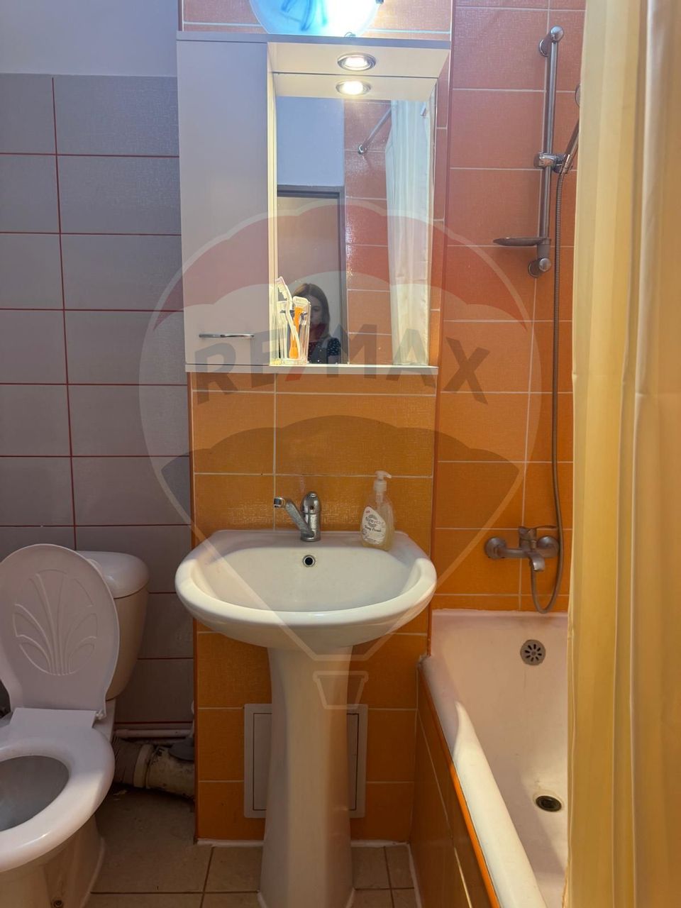 3 camere de închiriat ultracentral, etaj 4/7 cu lift , 480 euro