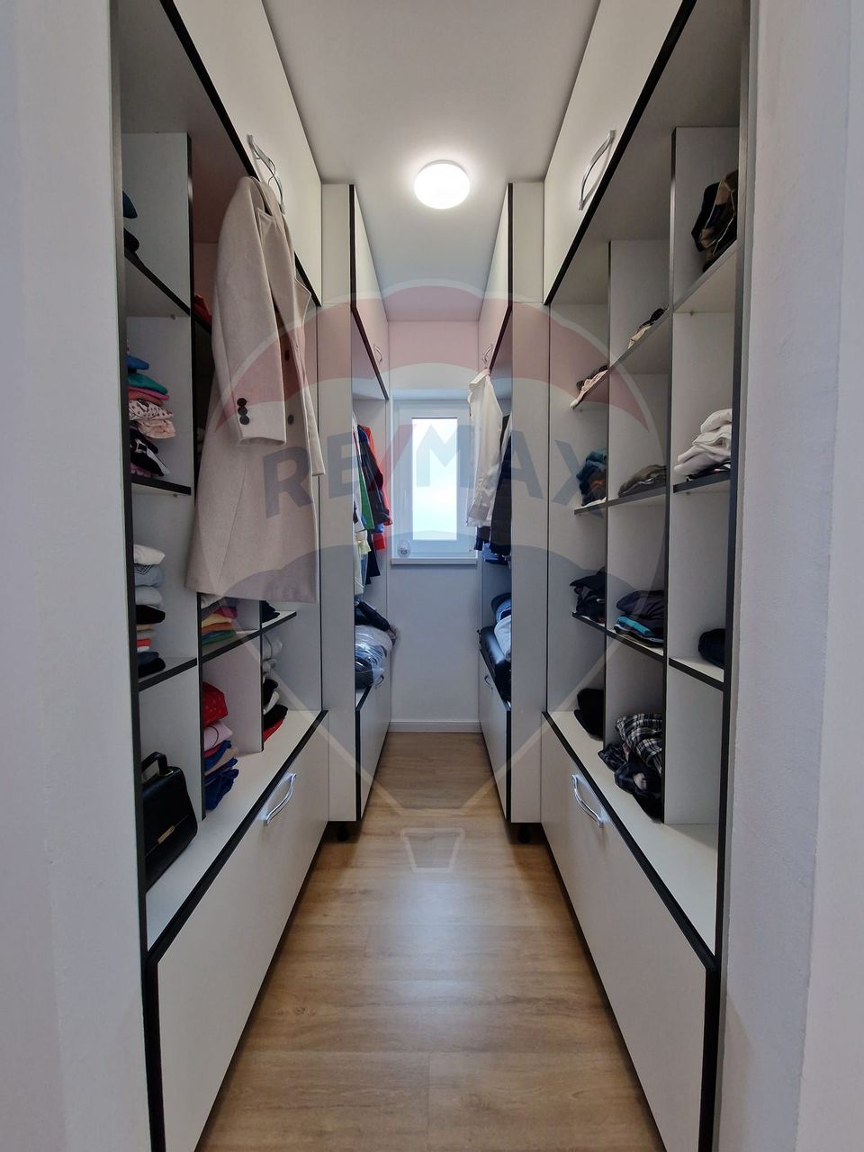 Casă / Vilă cu 3 camere de vânzare în Tautii-Magheraus