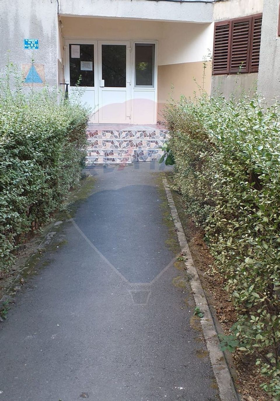 Apartament cu 4 camere de vânzare în zona Iosia