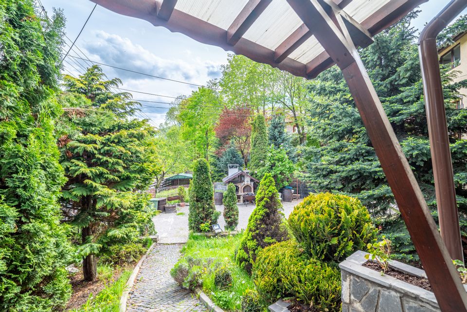 12 room Hotel / Pension for sale, Poiana Tapului area