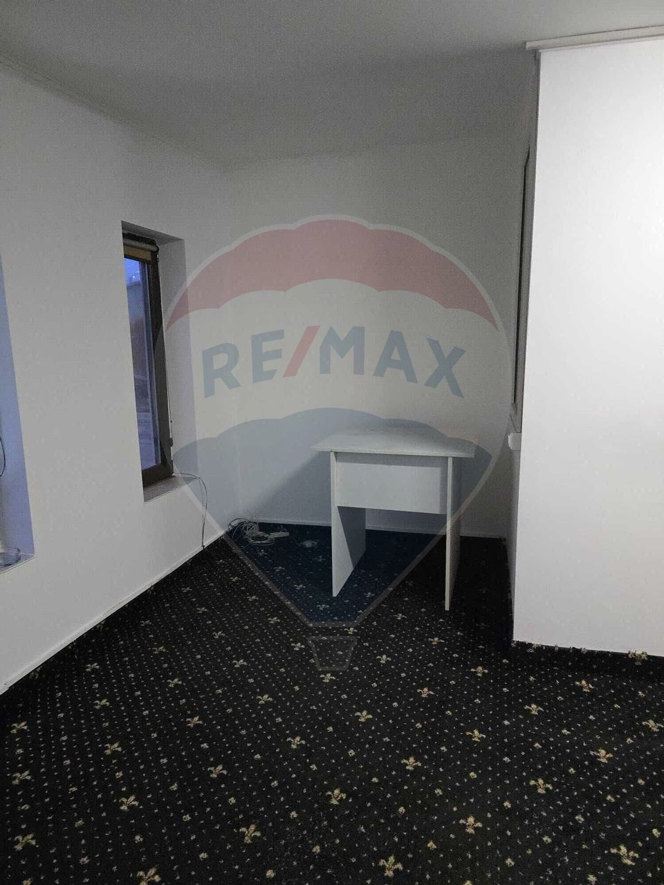 Spațiu de birouri/comercial de 45mp de închiriat în zona Nicolina