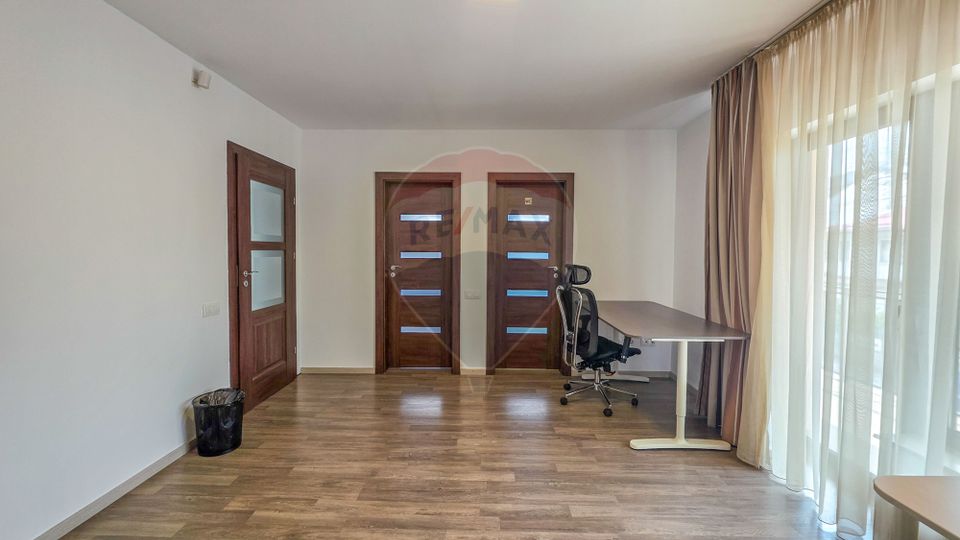 Casa cu 5 camere de inchiriat Gheorgheni, Garaj, Teren 400mp