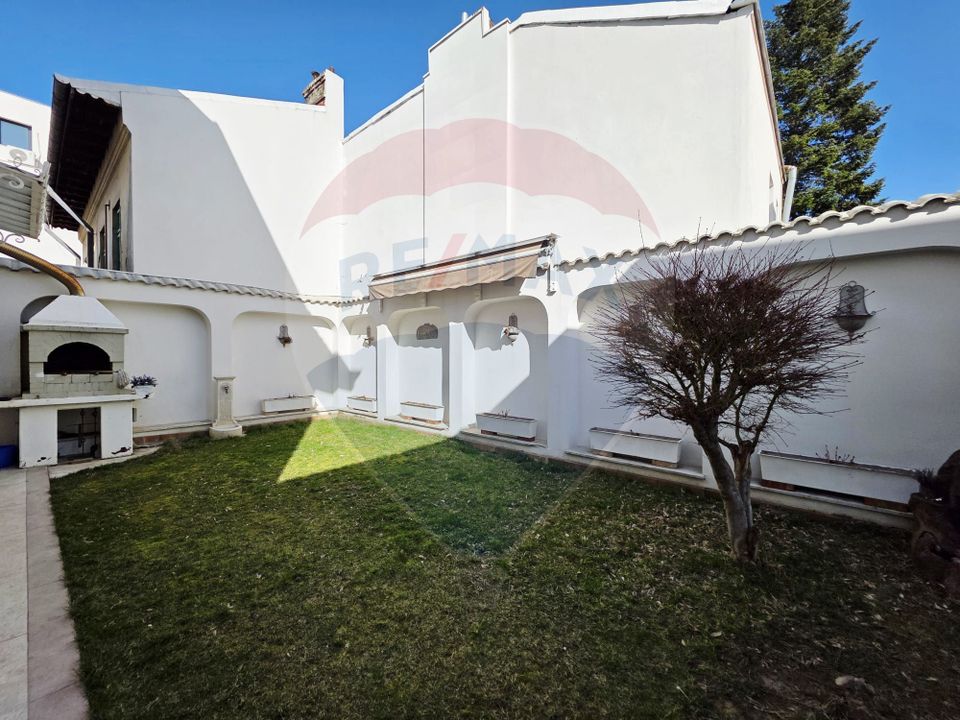 Vilă reprezentativa pentru activitati comerciale | 8 camere | D+P+1+M