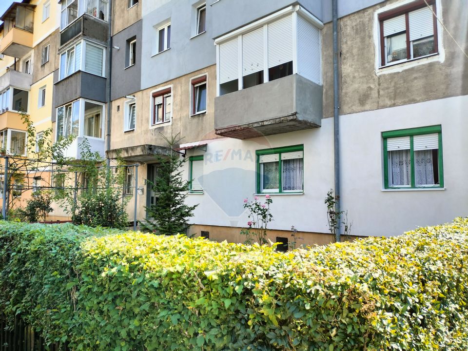 Apartament trei camere etaj 1-Vitrometan