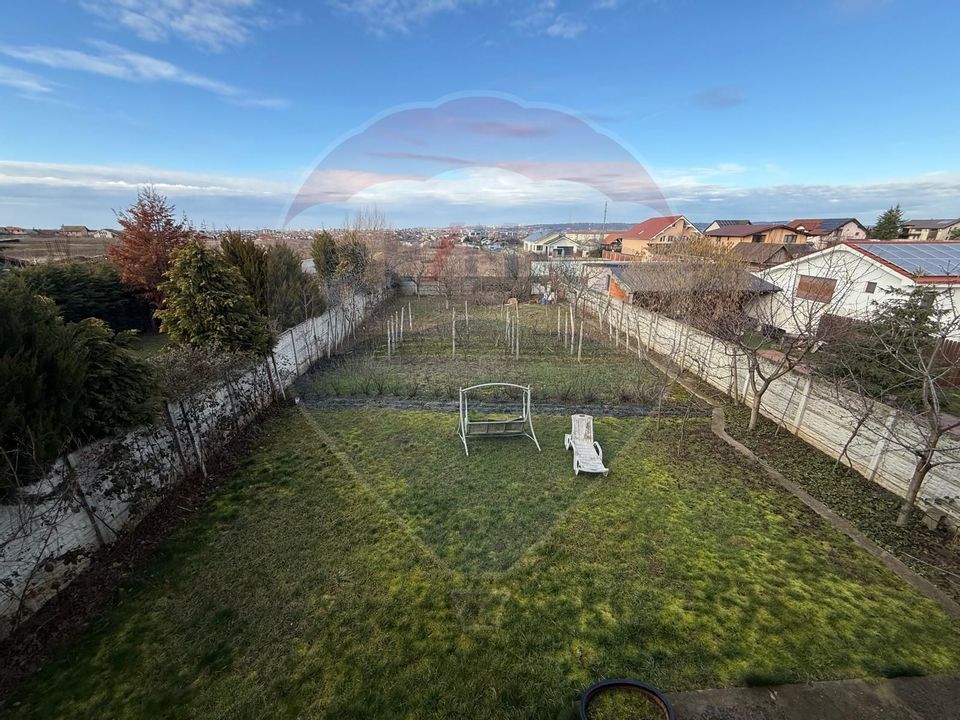 8 room House / Villa for sale