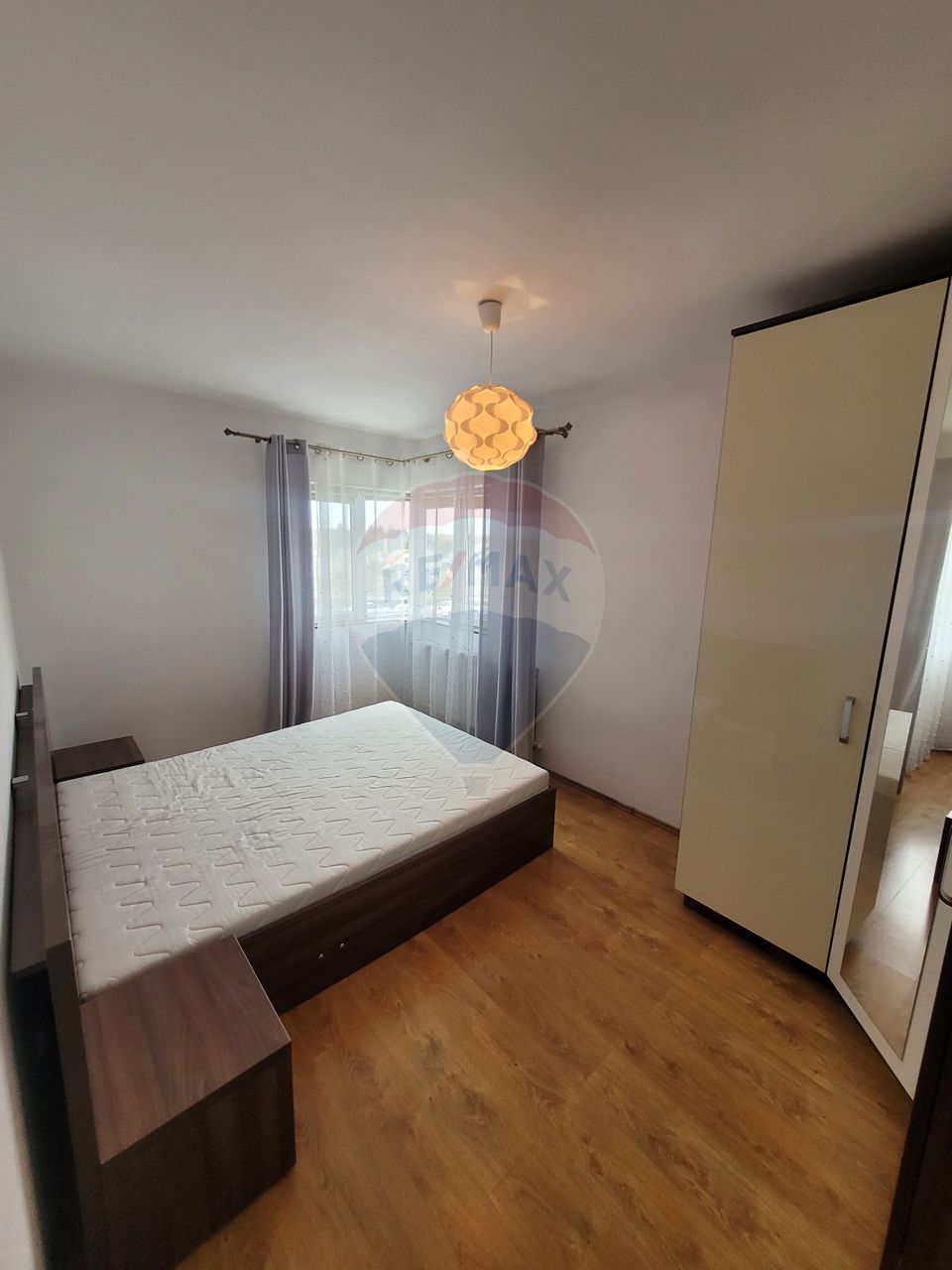 Apartament de inchiriat cu 3 camere loc de parcare zona Arhitectiilor