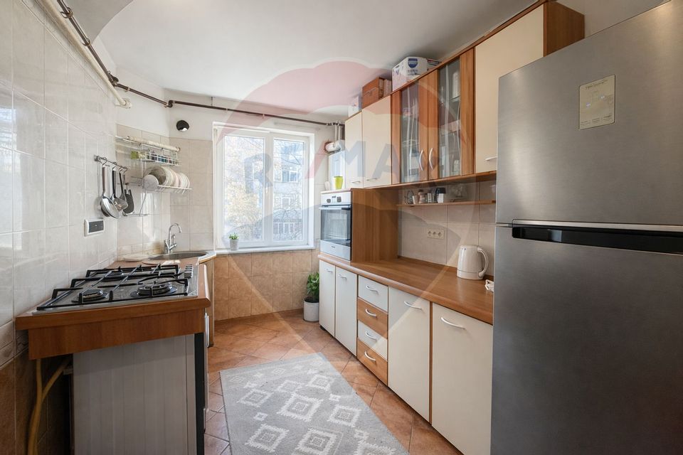 Apartament cu 3 camere de vânzare în zona Tomis Nord Constanta