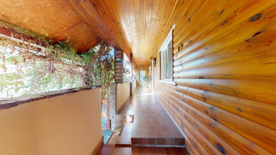 Propietate cu potential de investitie | Pensiune