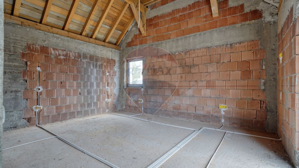 Casă / Vilă cu 6 camere de vânzare în Predeal