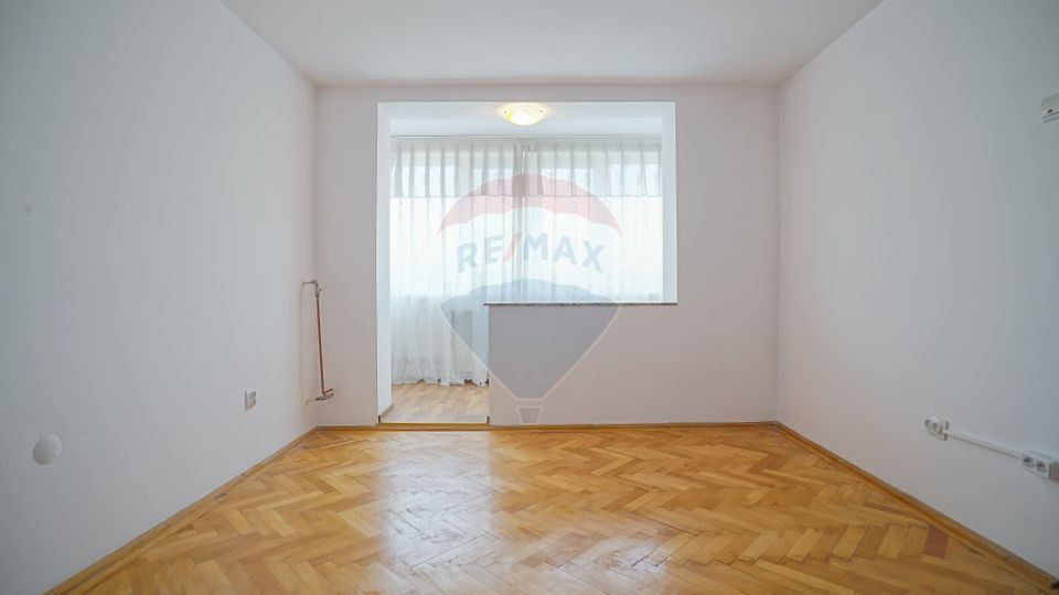 Apartament cu priveliște, Str De Mijloc, Comision 0