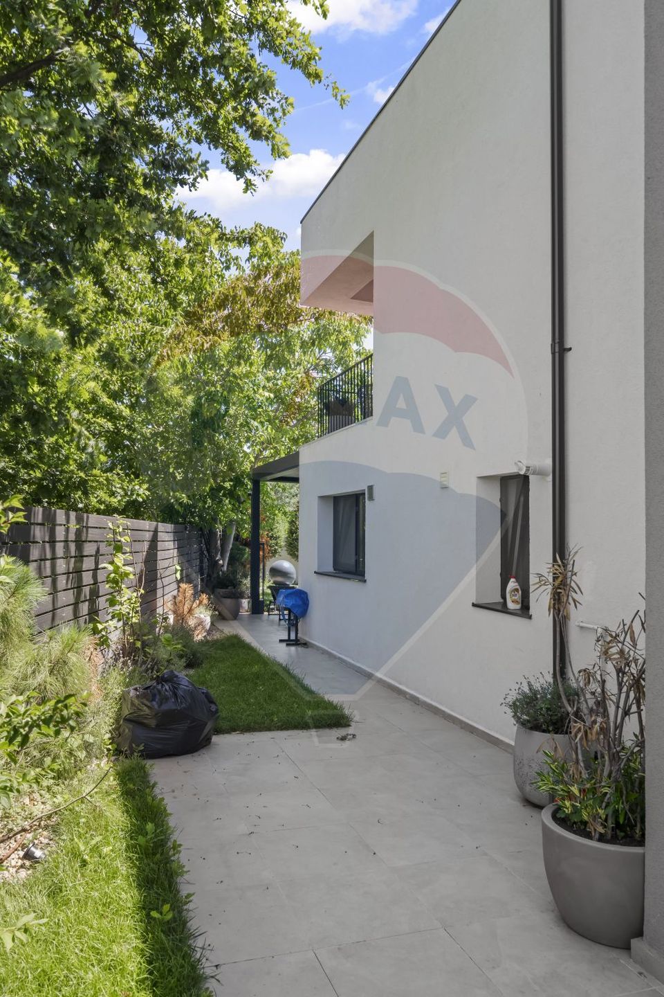 Villa 4 rooms, 202 sqm usable, Corbeanca, complex with swimming pool