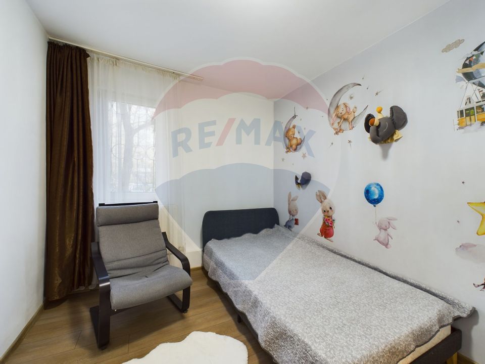 De vanzare | Apartament 3 camere cu balcon | Titan - Pta Miniș