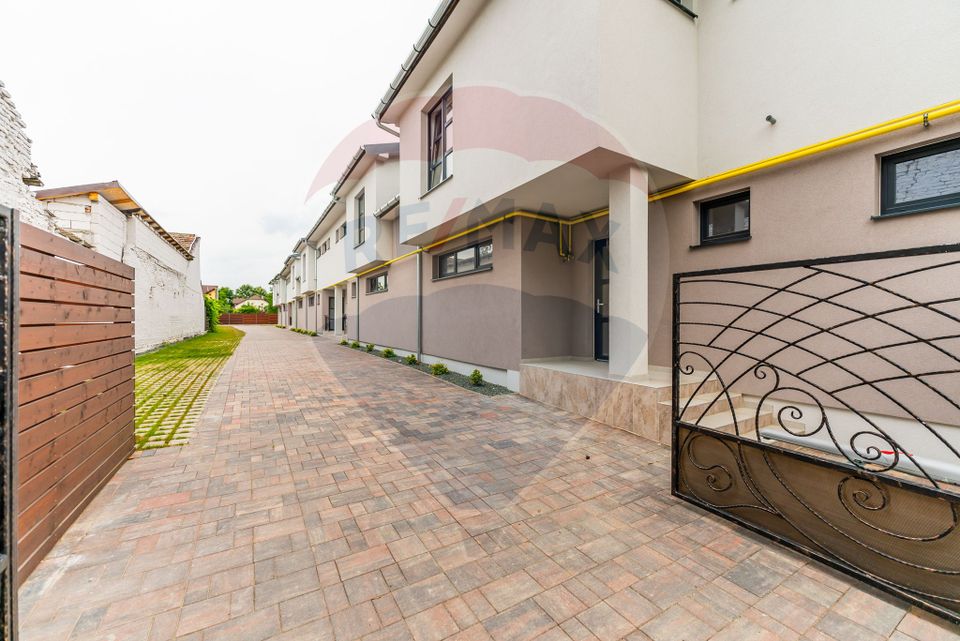 Casă elegantă și spațioasă – în complex privat, zona centrală Arad