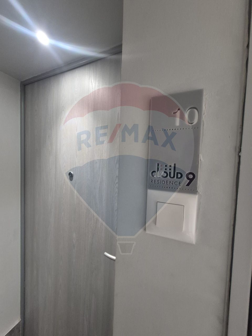 2 Room Apartment Cloud 9 | First Rental | Underground parking