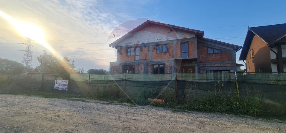 6 room House / Villa for sale, Stupini area