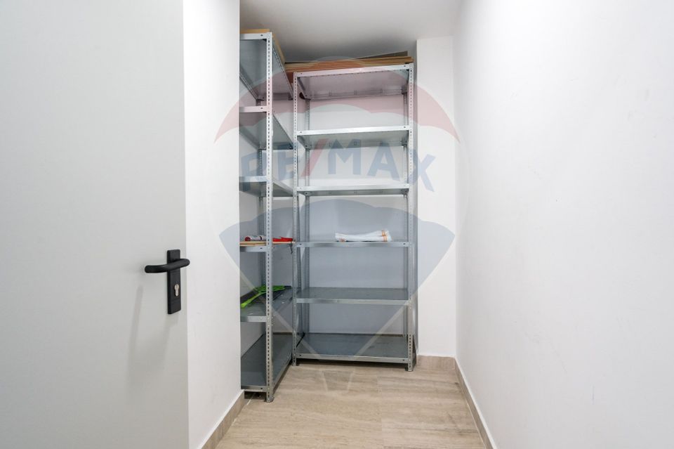 Apartament cu 3 camere de vânzare în zona Dristor