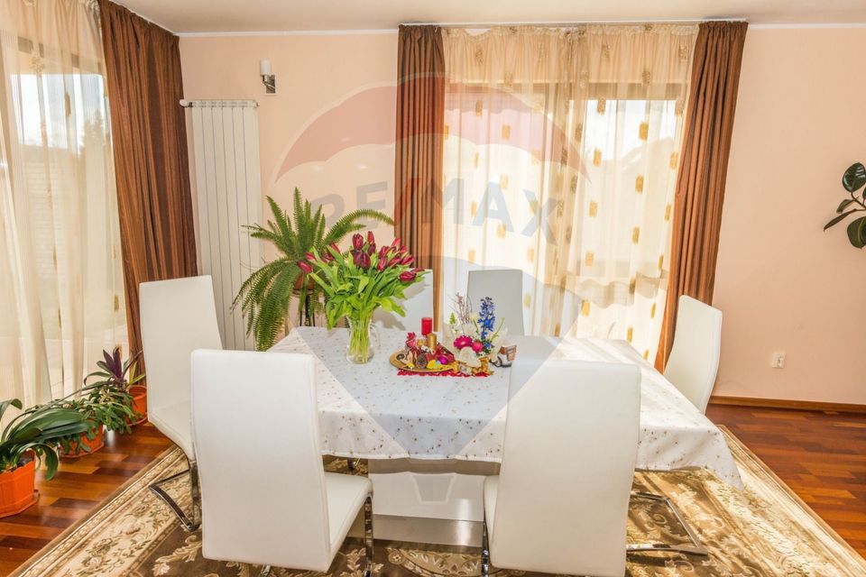 Vila in stil  mediterenean, lux,  în statiunea balneoclimaterica Covasna