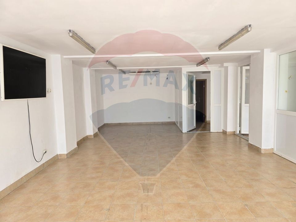 238sq.m Commercial Space for rent